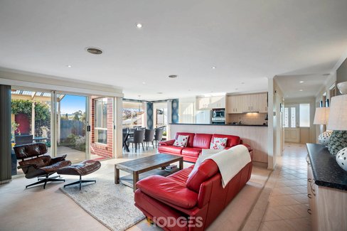 1 Menzies Close Lara 3212