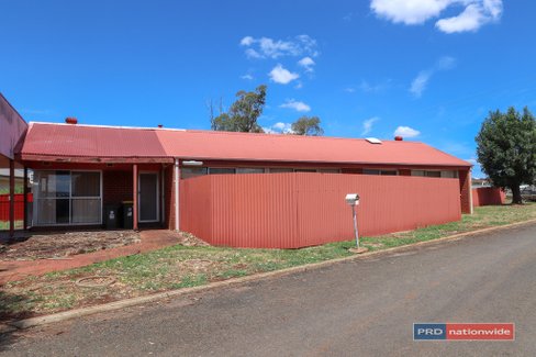 1 Mitchell, TUMBARUMBA NSW 2653