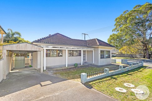 1 Moorooba Crescent, NELSON BAY NSW 2315