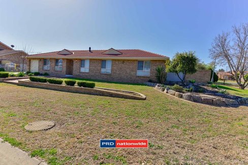 1 Narine Close, TAMWORTH NSW 2340