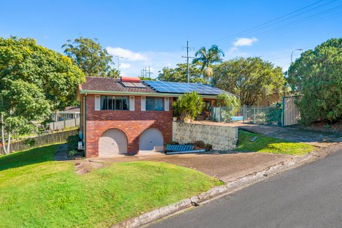 1 Numidia Street, CURRUMBIN WATERS QLD 4223