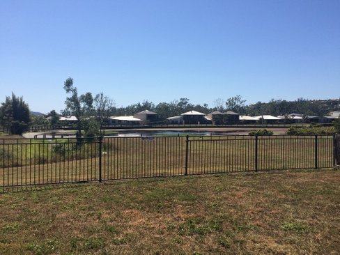 1 Parker Road, CANNONVALE QLD 4802