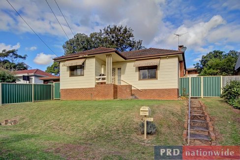 1 Peake Pde, PEAKHURST NSW 2210