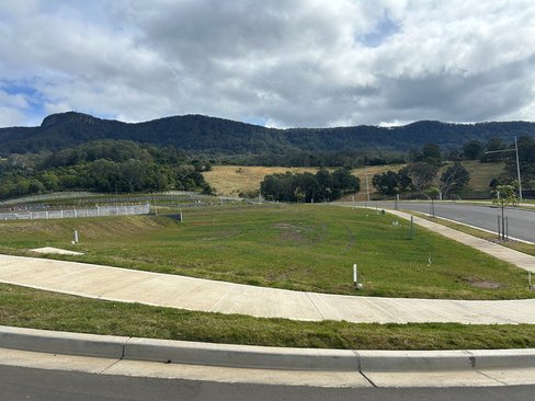 1 Red Grass Street, HUNTLEY NSW 2530