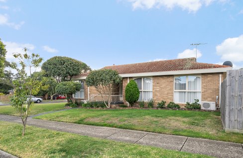 1 Rhonda Court  Bayswater 3153
