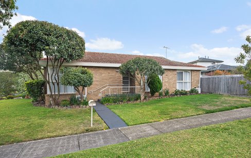 1 Rhonda Court  Bayswater 3153