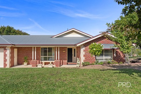1 Roberts Way, KOORINGAL NSW 2650