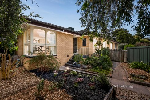 1 Selina Avenue Mooroolbark 3138