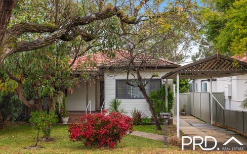 1 Singleton Avenue, EAST HILLS NSW 2213