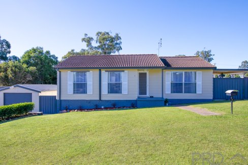 1 Unicomb Close, RUTHERFORD NSW 2320