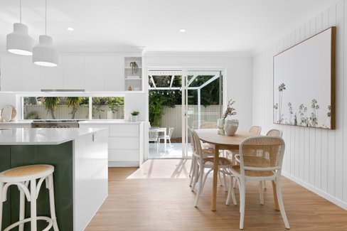 1 Wagtail Court, Burleigh Waters QLD 4220