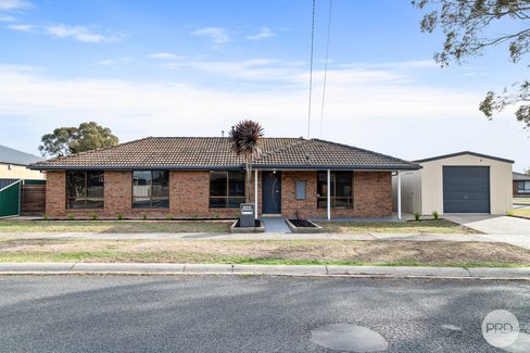1 Weeah Court, SEBASTOPOL