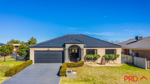 1 Yarraga Place, TAMWORTH NSW 2340
