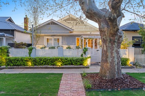 10 Albert Street, WAGGA WAGGA NSW 2650