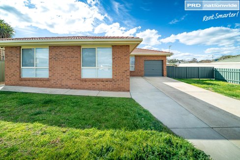 10 Avocet Drive, ESTELLA NSW 2650