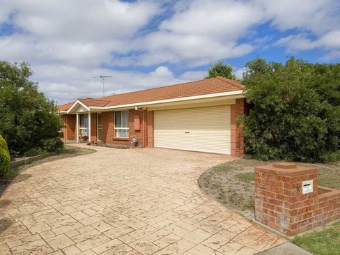 10 Banksia Place Grovedale 3216