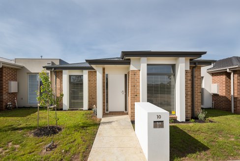 10 Bastow Lane, Lucas VIC 3350