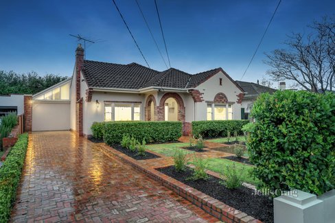 10 Beauville Avenue Murrumbeena 3163