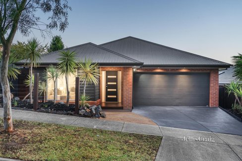 10 Besra Drive Doreen 3754