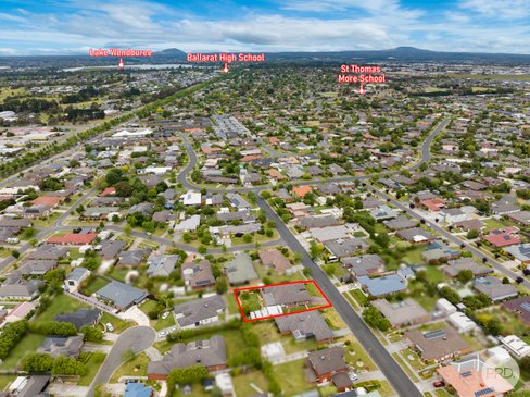 10 Boulevarde Drive, ALFREDTON VIC 3350