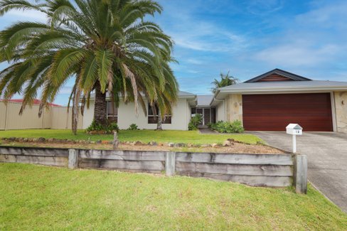 10 Breakspear Road, MOLENDINAR QLD 4214