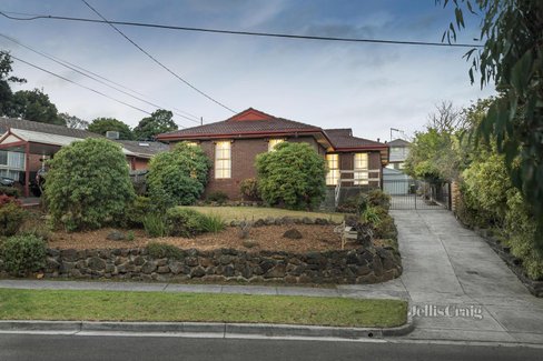10 Carinya Road Greensborough 3088