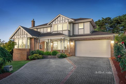 10 Champagne Rise Chirnside Park 3116