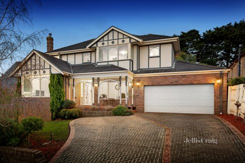 10 Champagne Rise Chirnside Park 3116