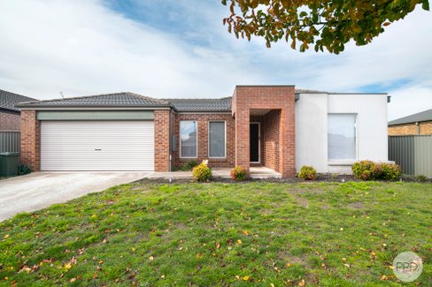 10 Clifton Street, DELACOMBE VIC 3356