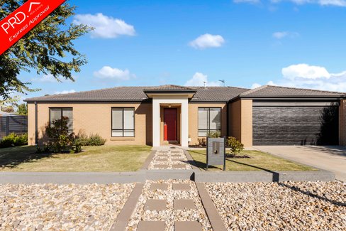 10 Cobb Court, KANGAROO FLAT VIC 3555