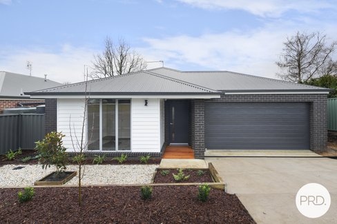 10 Davis Street, CRESWICK VIC 3363
