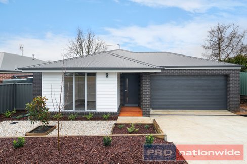 10 Davis Street, CRESWICK VIC 3363