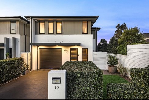 10 Esme Lane Parade, NARWEE NSW 2209