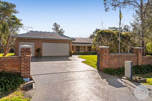 10 Eucalyptus Drive, ONE MILE NSW 2316