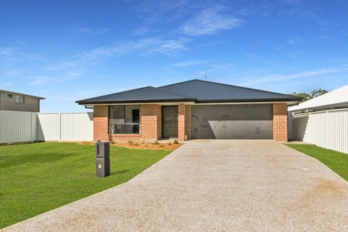 10 Ganges Court, DUNBOGAN NSW 2443