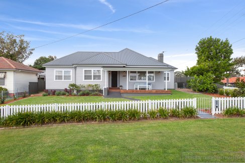 10 Glebe Street, EAST MAITLAND NSW 2323