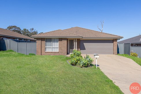 10 Glen Close, HEDDON GRETA
