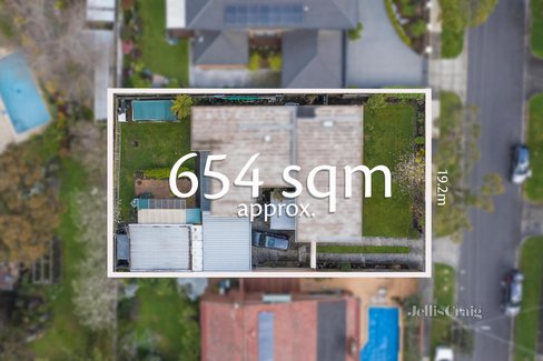 10 Hallows Street Glen Waverley 3150