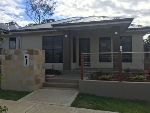 10 Harkin Road, NORTH ROTHBURY NSW 2335