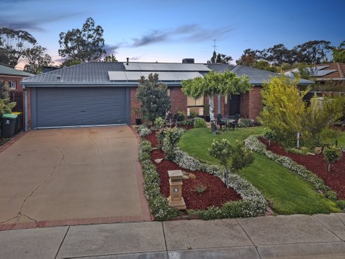 10 Hasker Court, STRATHDALE VIC 3550