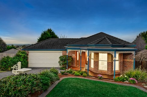 10 Jonquil Court Doncaster East 3109