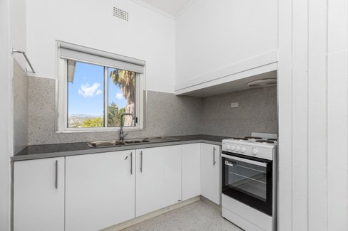 10 Kirk Avenue, TUMUT NSW 2720