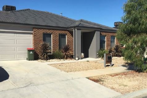 10 Lachlan Street, EPSOM VIC 3551