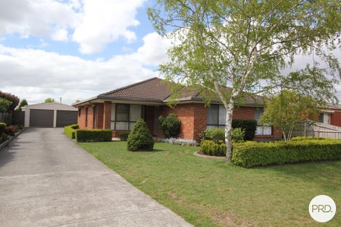 10 Langham Road, WENDOUREE VIC 3355