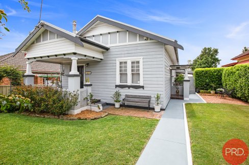 10 Lindesay Street, EAST MAITLAND NSW 2323