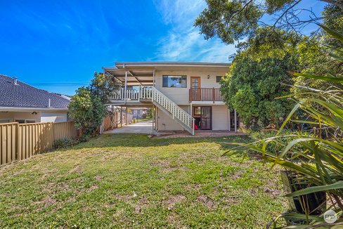10 Lionel Avenue, SHOAL BAY NSW 2315