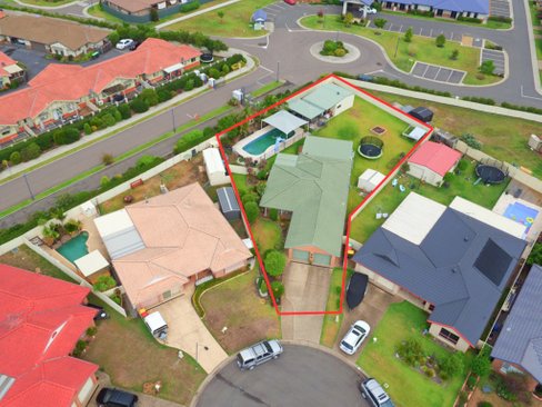 10 Lisa Place, RUTHERFORD NSW 2320