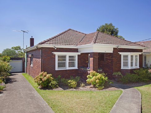 10 LLoyd Street, OATLEY NSW 2223