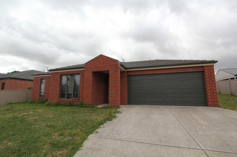 10 Maurie Paull Court, MOUNT CLEAR VIC 3350