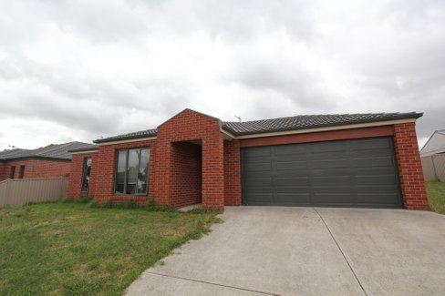 10 Maurie Paull Court, MOUNT CLEAR VIC 3350